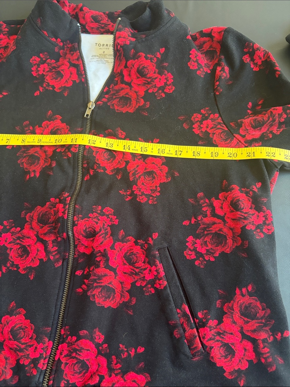 Torrid Active Size 2 Black Red Rose Floral Full-Zip Track Jacket - Picture 7 of 8